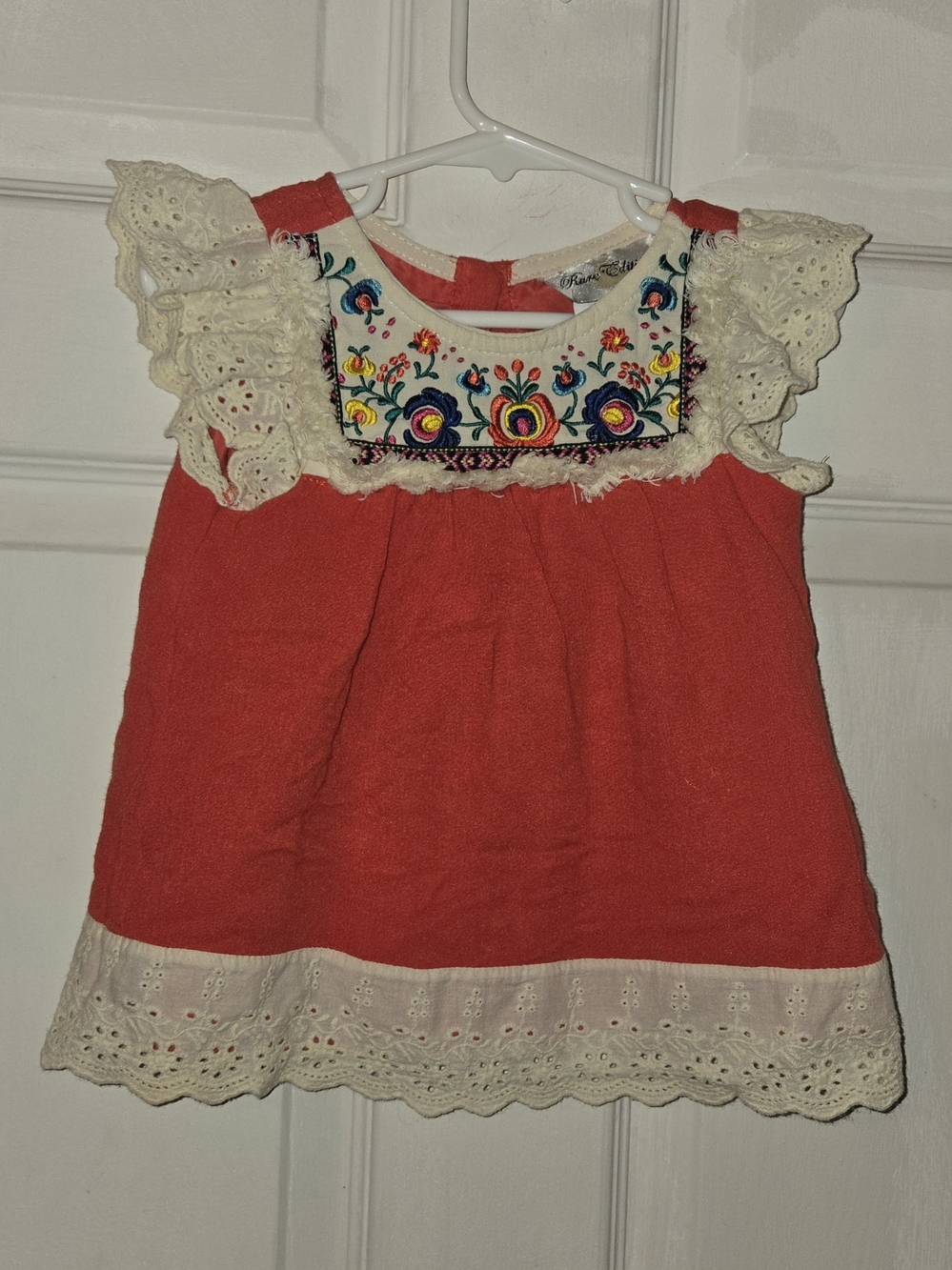 Rare Editions Coral Tank with Embroidered Yoke and Cream Eyelet Trim SZ 4